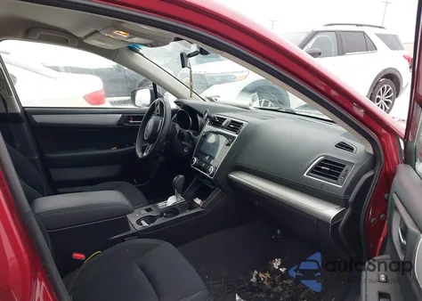 2018 Subaru Legacy 2.5I Premium из США, поврежденный, VIN 4S3BNAC65J3007803